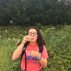 Meet your Posher, Danielle